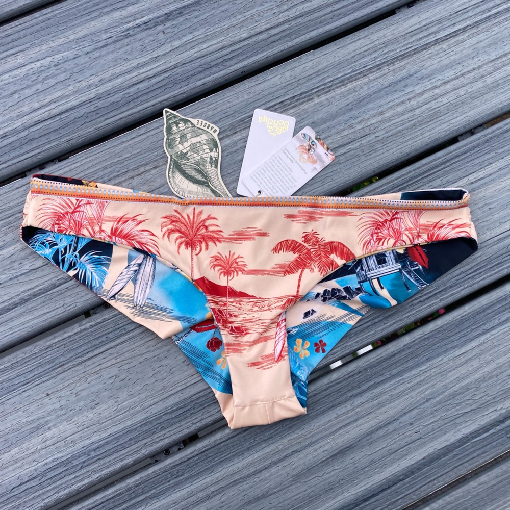 AGUA BENDITA - Cove Shaka Surf Reversible Bikini Bottoms - L